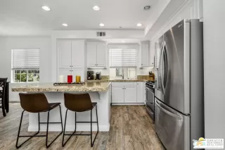 Photo #6: 25585881PS Listing 