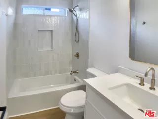 Photo #4: 25586435 Listing