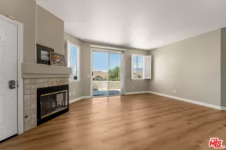 Photo #1: 25588043 Listing 