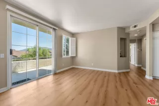 Photo #4: 25588043 Listing 