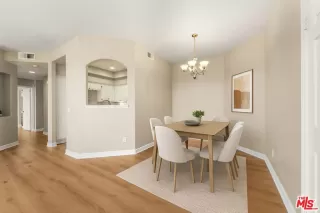 Photo #6: 25588043 Listing 