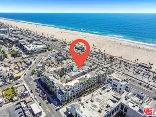 Photo #2: 25588261 Listing