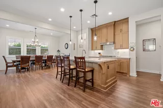 Photo #1: 25605091 Listing 