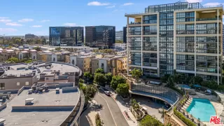 Photo #4: 25612463 Listing