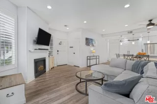 Photo #1: 25612781 Listing