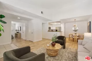 Photo #2: 25612857 Listing 