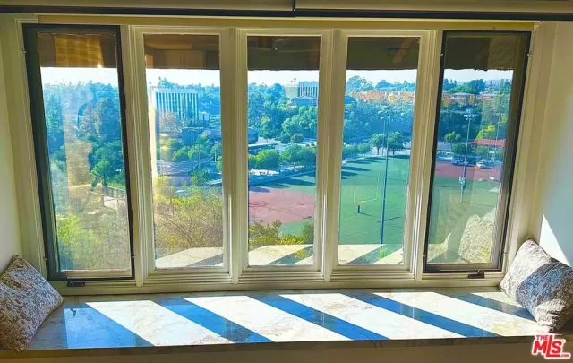 MLS: 25613441 Condo For Sale