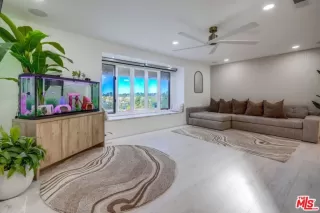 Photo #1: 25613441 Listing 