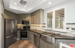 Photo #5: 25616057 Listing 