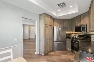 Photo #6: 25616057 Listing 