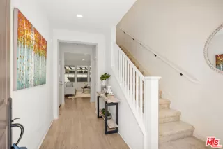 Photo #4: 25618075 Listing 