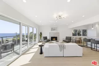 Photo #4: 25623559 Listing 