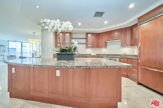 Photo #3: 25624971 Listing 