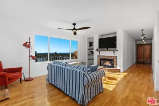 Photo #2: 25626473 Listing