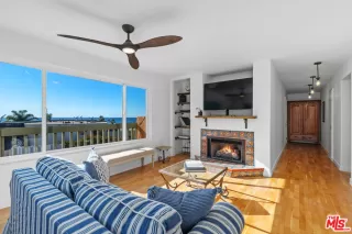 Photo #4: 25626473 Listing