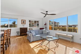 Photo #5: 25626473 Listing