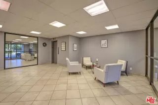 Photo #2: 25628227 Listing