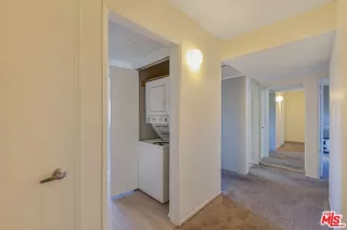 Photo #4: 25628227 Listing