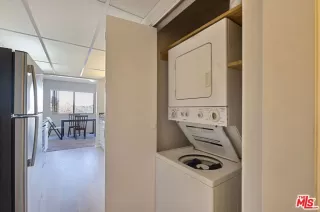 Photo #5: 25628227 Listing