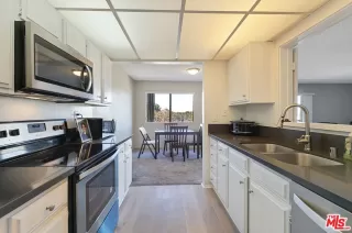 Photo #6: 25628227 Listing