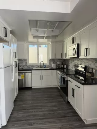 Photo #1: 260001727SD Listing 