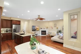 Photo #6: 260003271SD Listing 