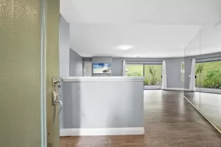 Photo #1: 260015979SD Listing