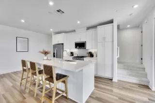 Photo #5: 2600919SD Listing 