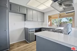 Photo #1: 26638253 Listing 