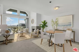 Photo #2: 26641247 Listing 