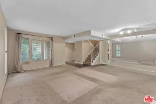 Photo #5: 26646961 Listing 