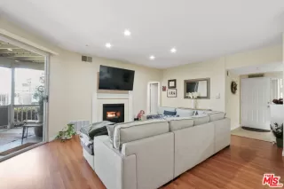 Photo #2: 26657021 Listing 