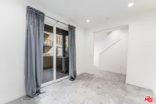 Photo #5: 26659343 Listing 