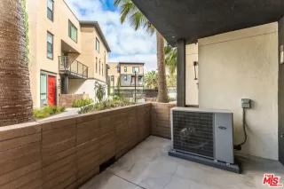 Photo #6: 26659343 Listing 