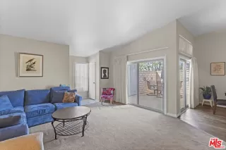 Photo #4: 26659707 Listing 