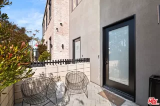 Photo #3: 26660293 Listing 