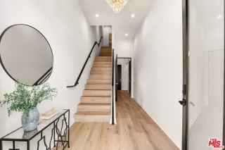 Photo #4: 26660293 Listing 