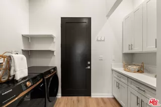 Photo #6: 26660293 Listing 