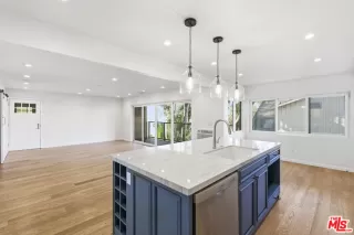 Photo #2: 26662915 Listing 