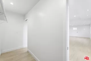 Photo #6: 26663477 Listing 