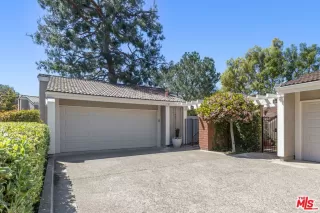 Photo #2: 26664703 Listing