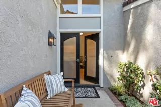 Photo #5: 26664703 Listing