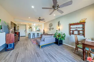 Photo #6: 26664771 Listing 