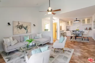 Photo #6: 26665599 Listing 