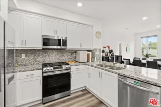 Photo #3: 26670395 Listing 