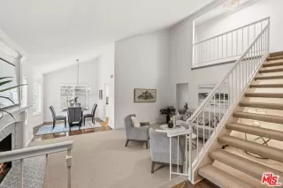 Photo #1: 26671561 Listing