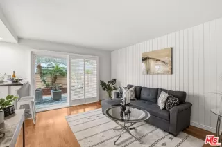 Photo #5: 26671561 Listing