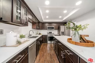 Photo #5: 26671563 Listing