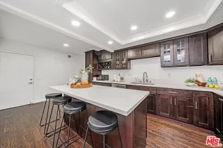 Photo #6: 26671563 Listing