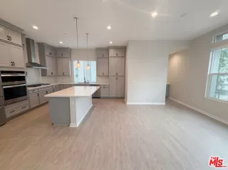 Photo #1: 26672485 Listing 